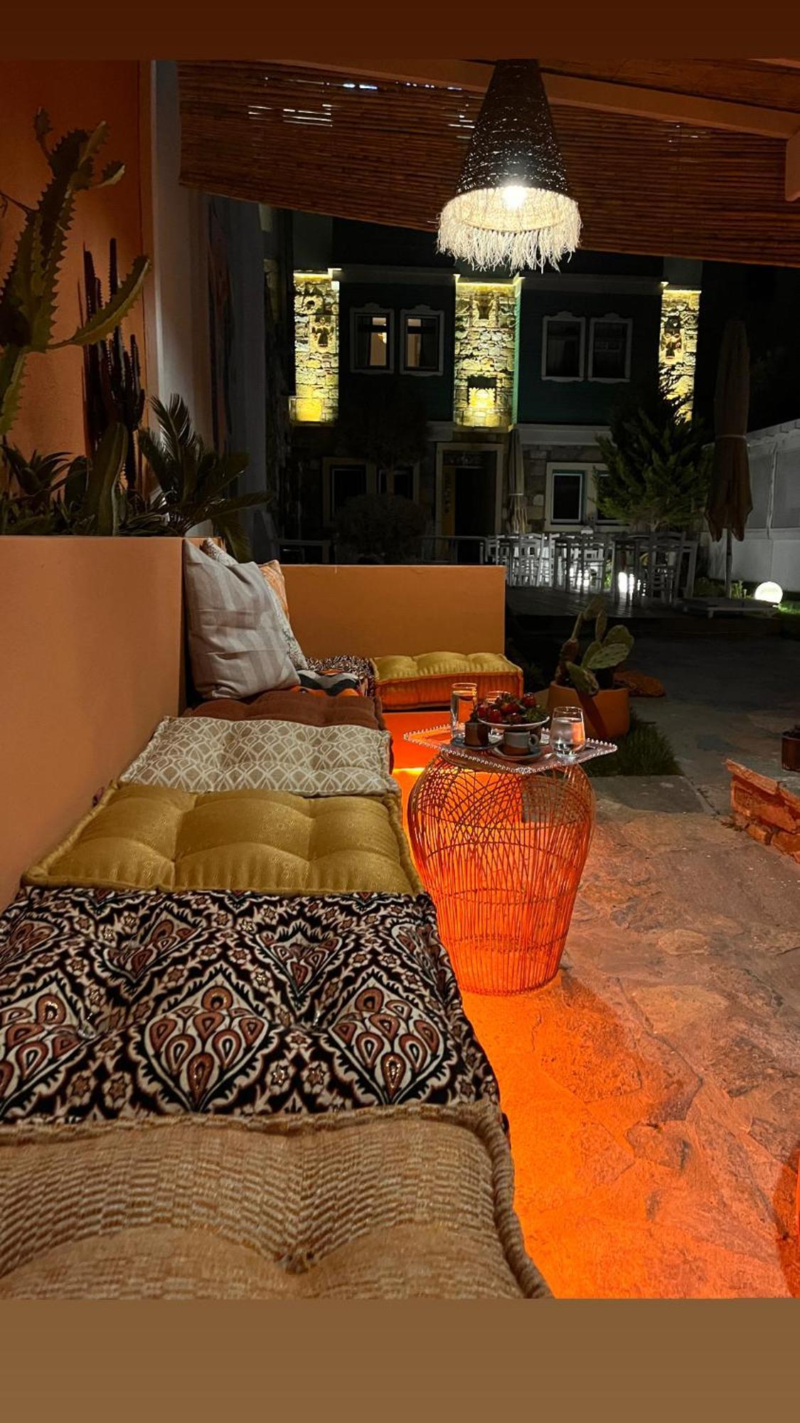 Posthane Hotel Tenedos Buitenkant foto
