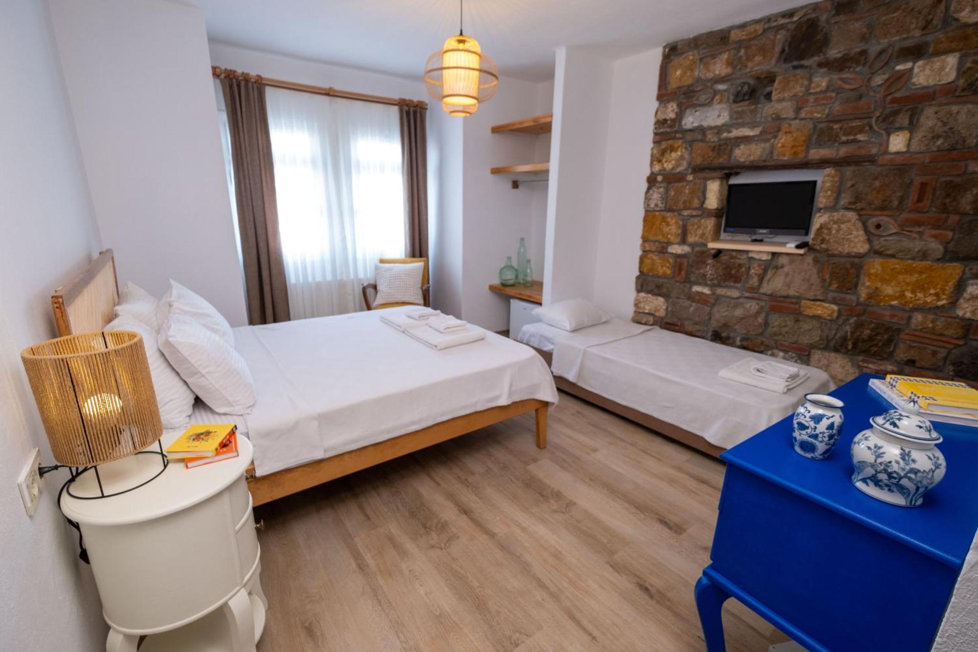 Posthane Hotel Tenedos Buitenkant foto