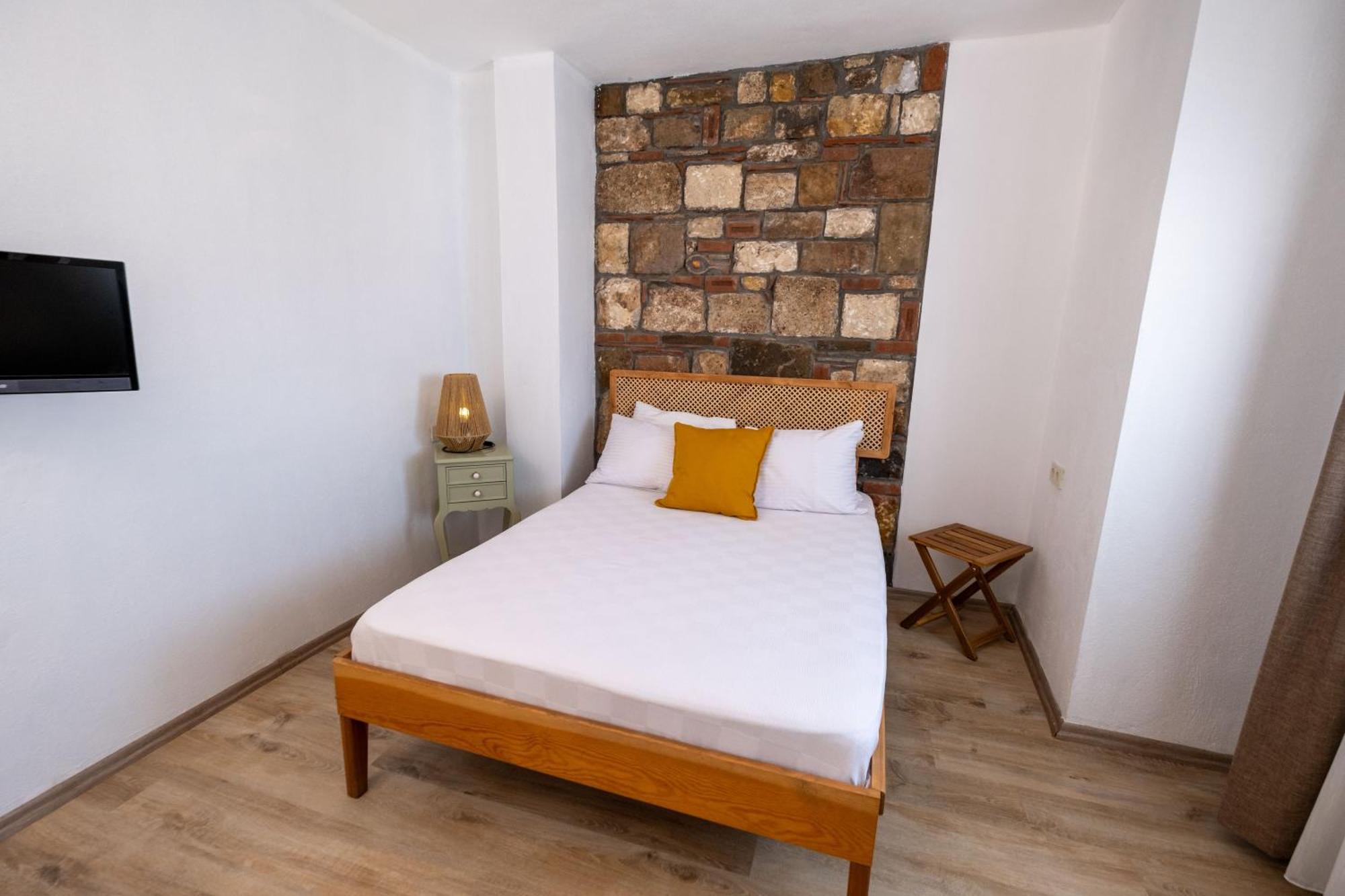 Posthane Hotel Tenedos Buitenkant foto