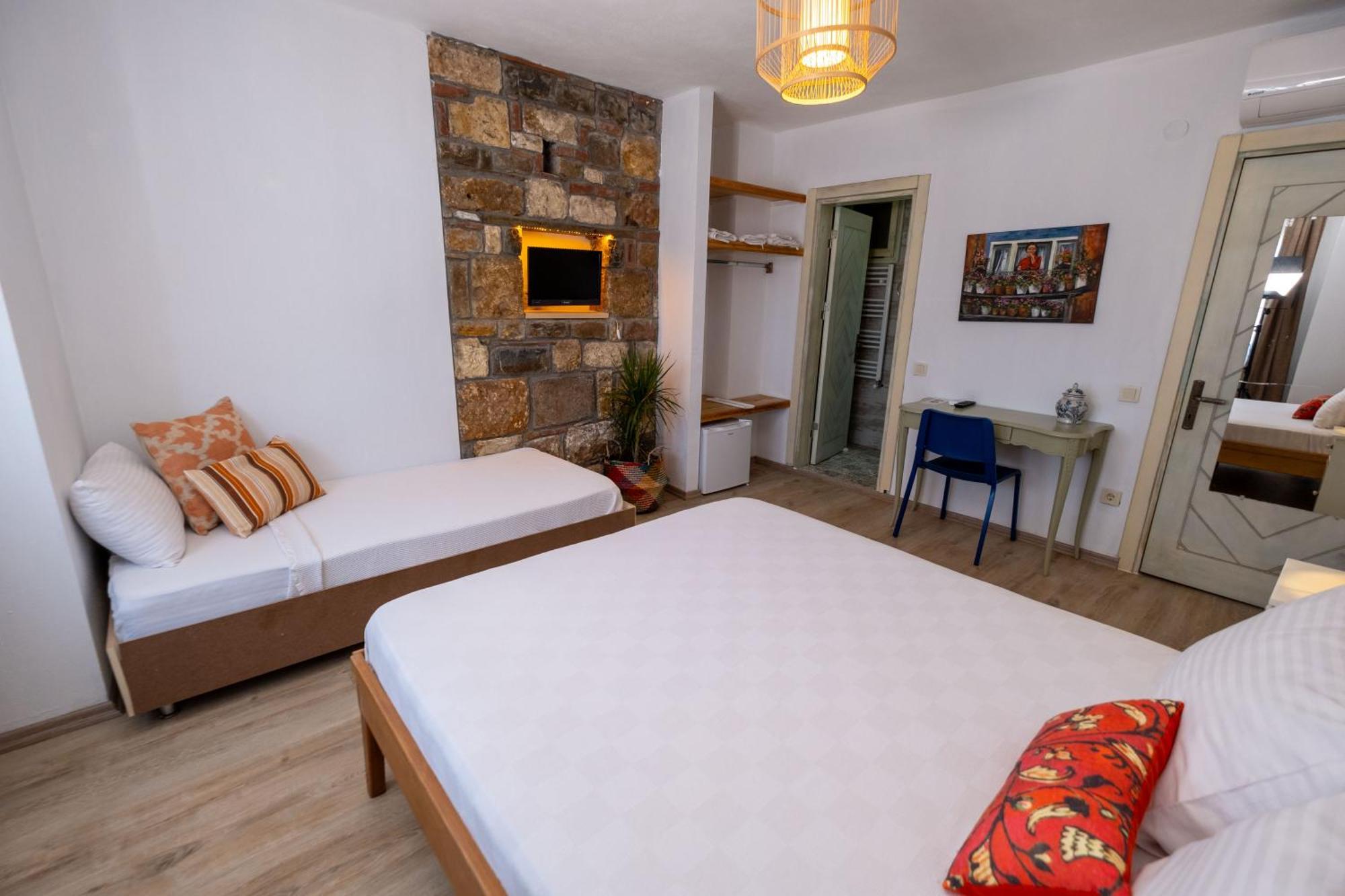 Posthane Hotel Tenedos Buitenkant foto